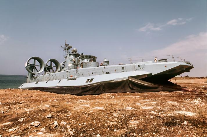 每天认识一件兵器 俄罗斯“野牛”级气垫登陆艇“野牛”级气垫登陆艇是苏联于20世纪