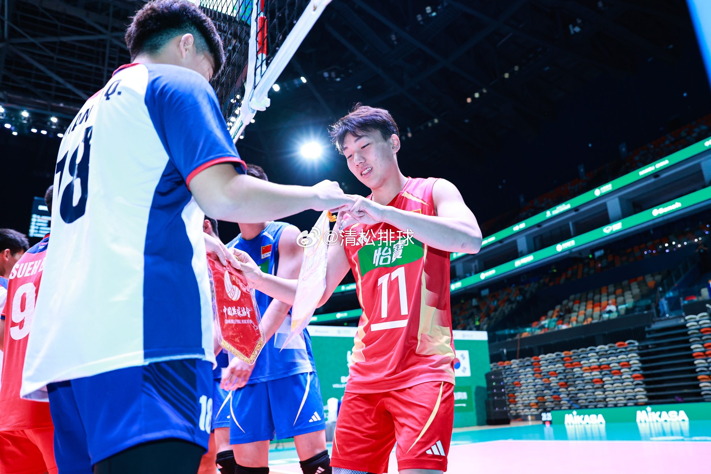 季军赛中国U18男排1-0中国台北第一局技术统计总得分：25-20进攻：11-1