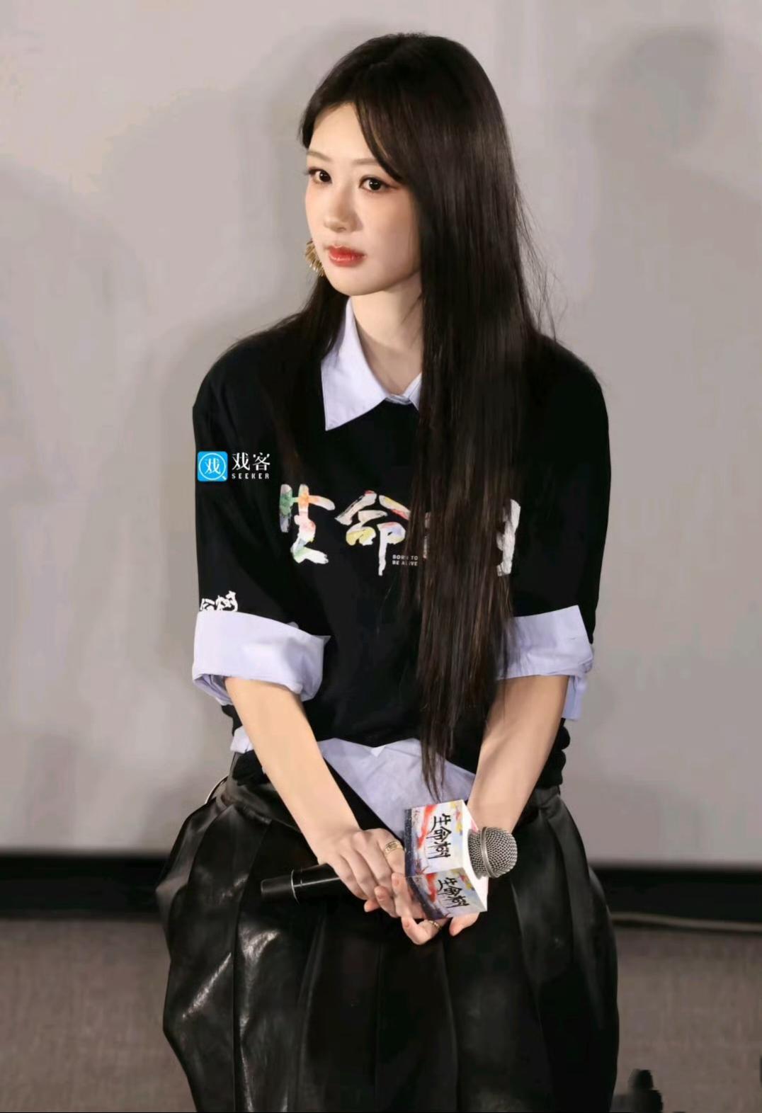 杨紫为上镜暴瘦15斤，坦言减重痛苦

近日，杨紫为新剧《生命树》素颜出镜，暴瘦1