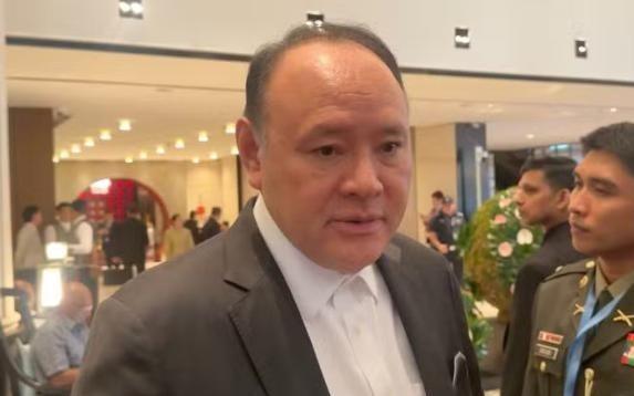 菲防长指责中国＂敲诈勒索＂，中方回击：你亲自带人抓扣中国公民
要说特奥多罗现在的