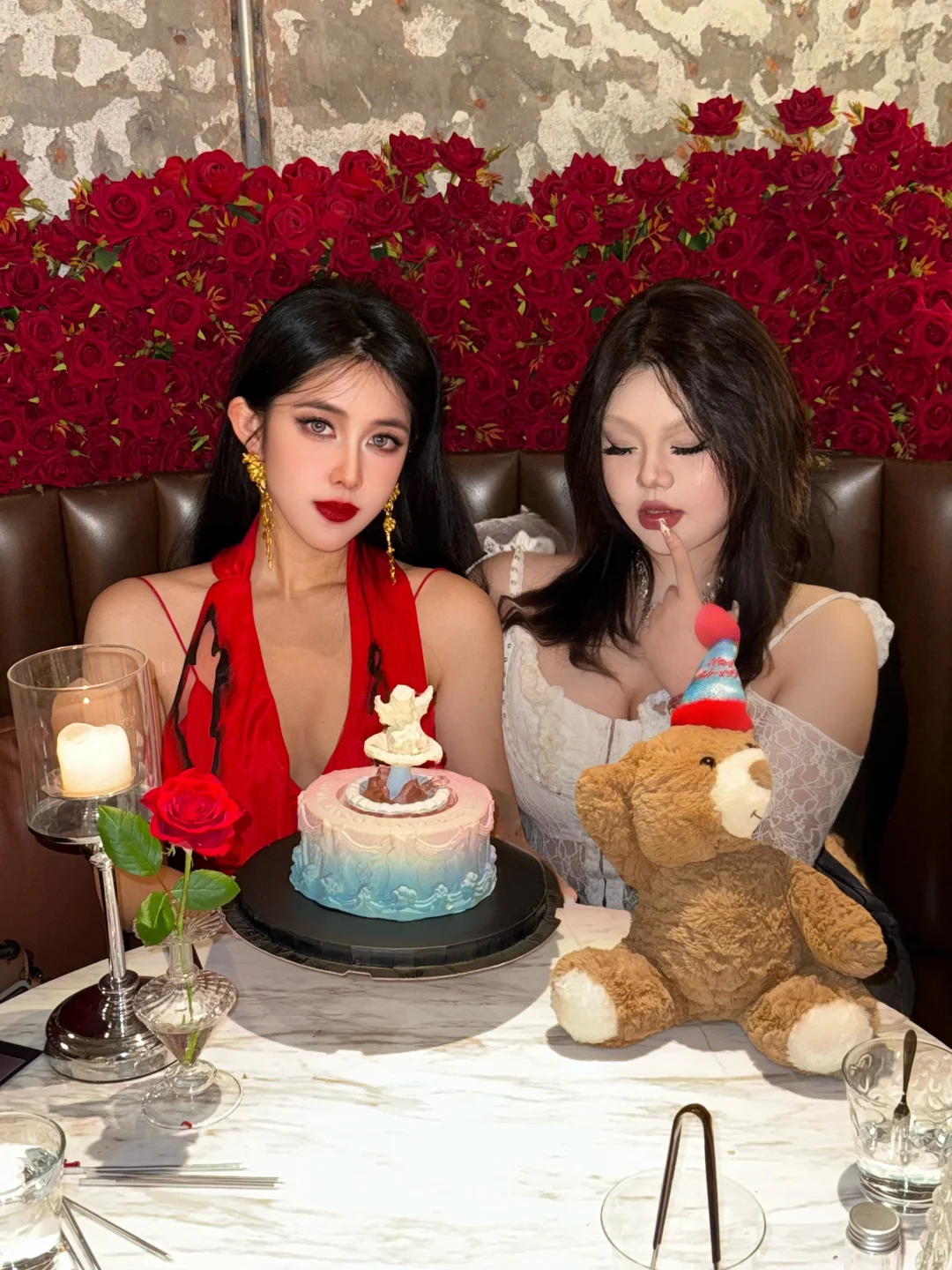 不好意思 今天女王过生日了🌹