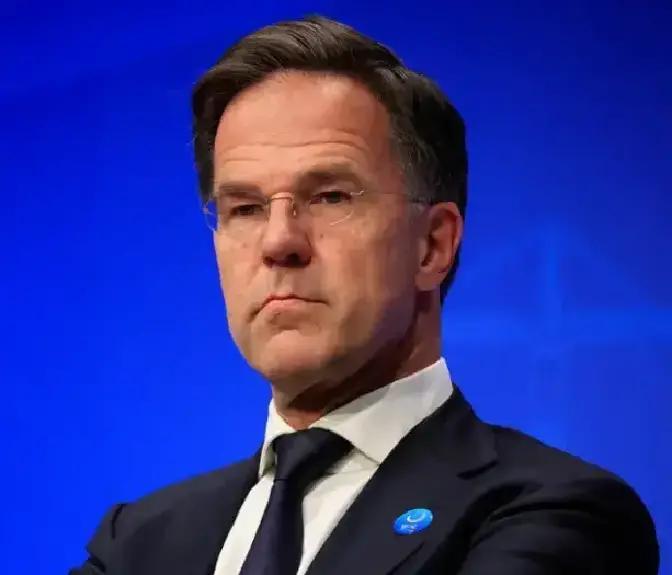 最近国际圈的瓜太劲爆了，北约秘书长吕特当着全世界的面放狠话，直接硬刚俄罗斯，他声