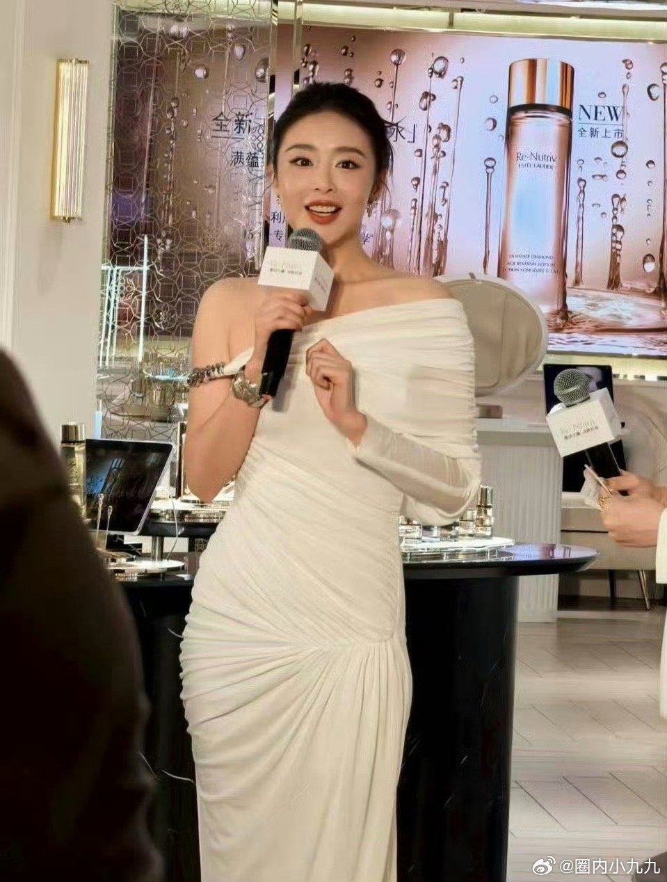 高叶这真的不是逆龄吗 高叶逆龄神操作！身材皮肤双在线，魅力四射爱不停！ ​​​
