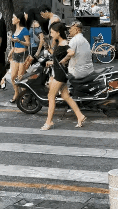 清洁工故意的