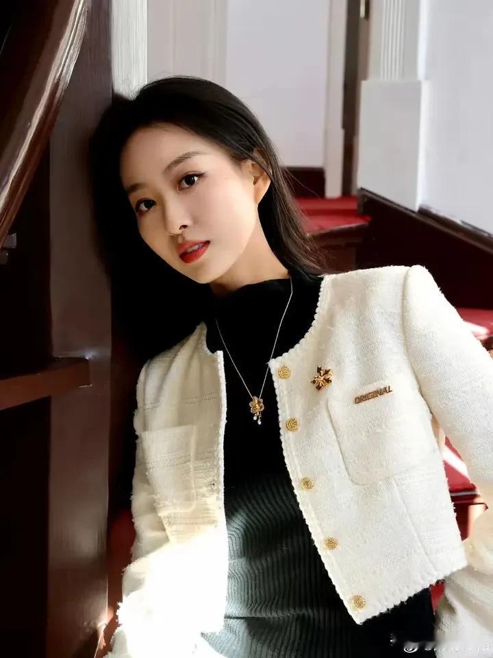 阿勒泰禾木村
听闻远方有你，"禾"你一起，"木"名而来。
刘璇