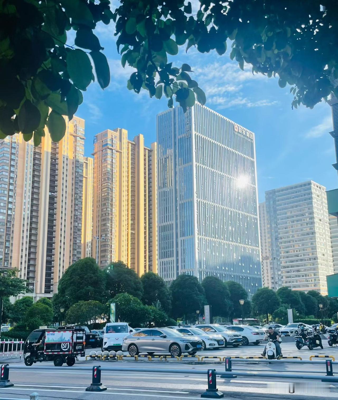 一条很准的天道规律：“一个人的衰败，往往是从购买了大物件开始的。大多数人是德不配