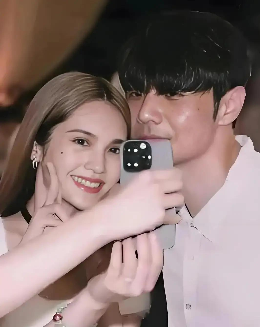 杨丞琳为啥偏嫁李荣浩？这件事早把他人品摆得明明白白

很多人好奇，杨丞琳见惯了娱