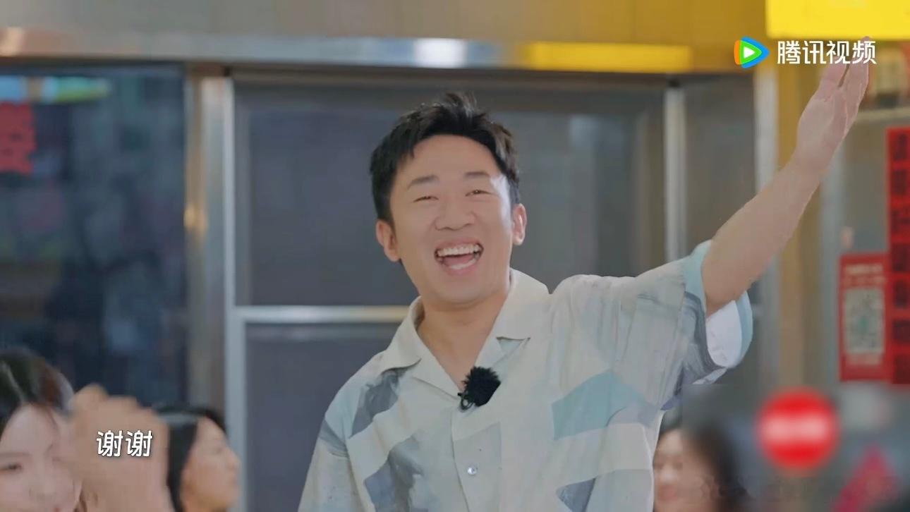 #苏醒一句买单让杨迪彻迪疯狂#苏醒直接凭借着一句话让杨迪心碎，关键是人家上一秒还