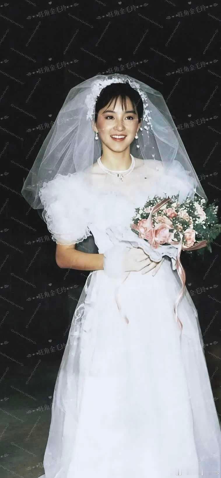 林青霞的那件丑婚纱，谁穿都不好看 