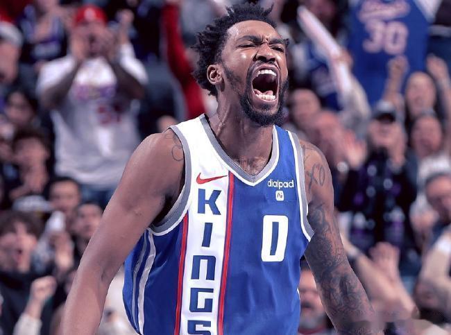 NBA季中锦标赛，国王124-123大逆转险胜勇士，国王4胜0负晋级淘汰赛，勇士