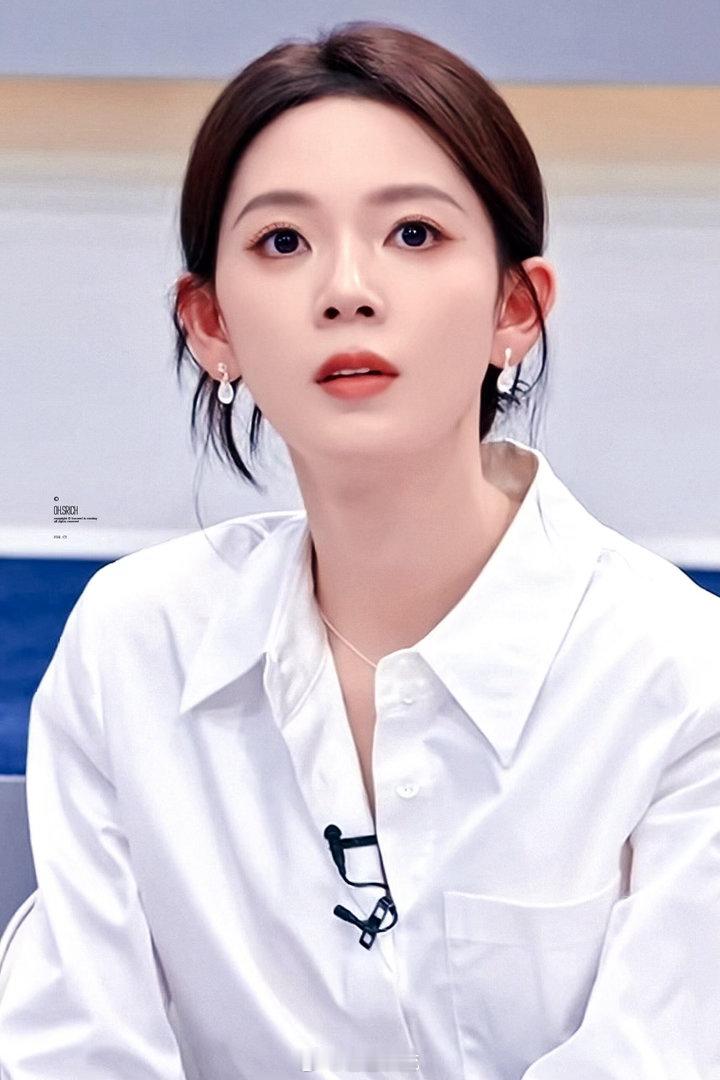 陈瑶这身像是来收购的 没有不成为梦女的义务，瑶瑶这身儿真的超级御姐美翻了… 