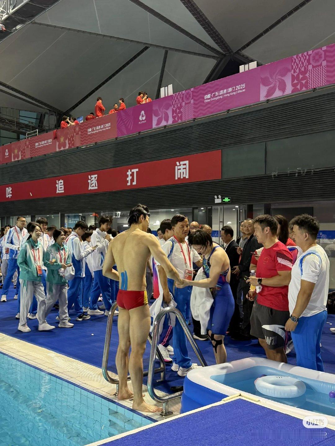 『8295』20251118 深圳十五运会男子400m个人混合泳预赛赛后🐰大吼