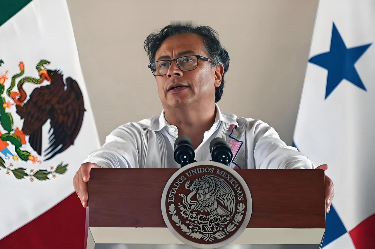 哥伦比亚总统：美国对委内瑞拉施压，实为石油并非缉毒。
哥伦比亚总统佩特罗接受CN