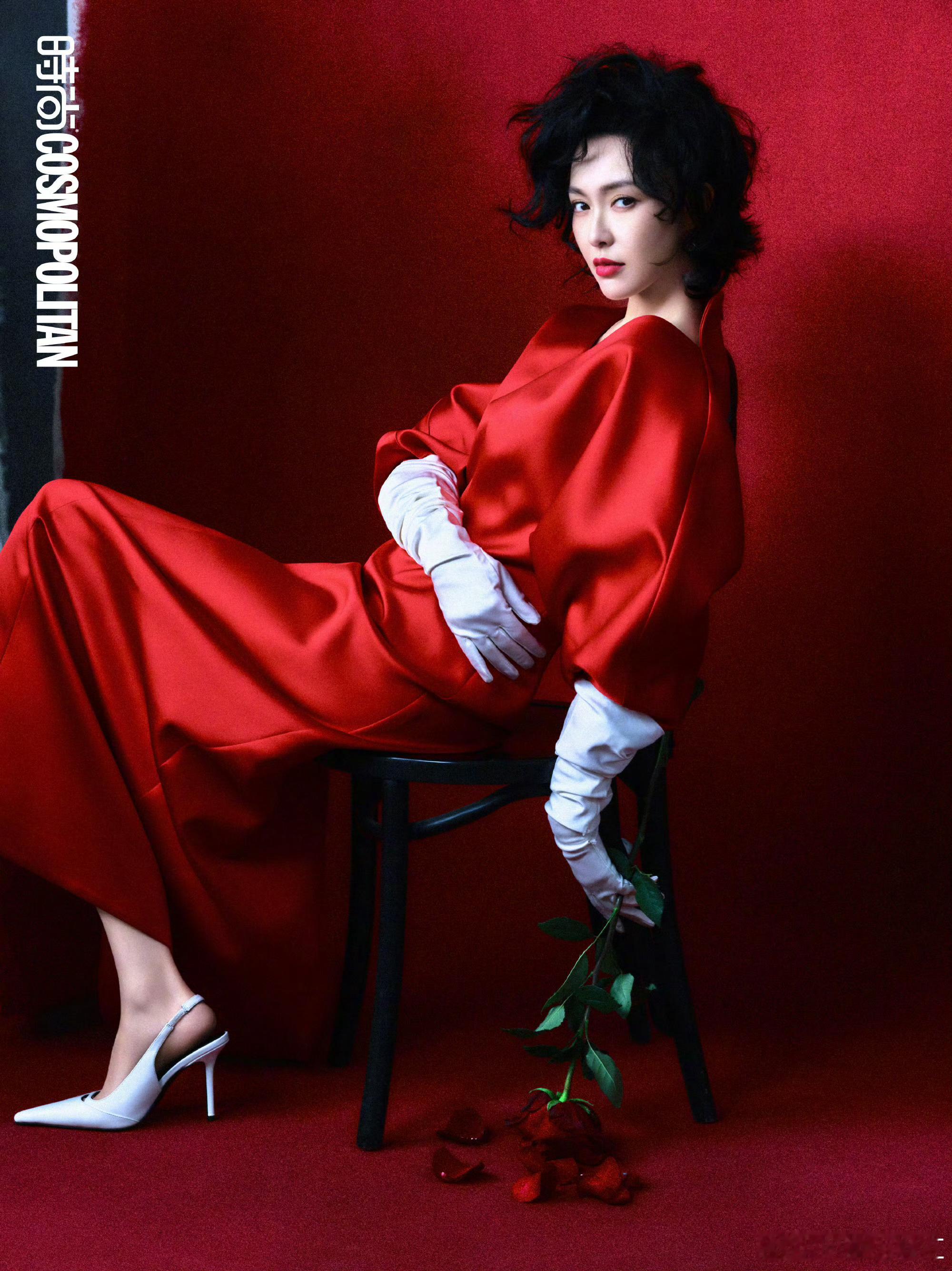 唐嫣复古油画大片时尚COSMO9月封面预告  唐嫣今年金九刊首封终于来了——《时