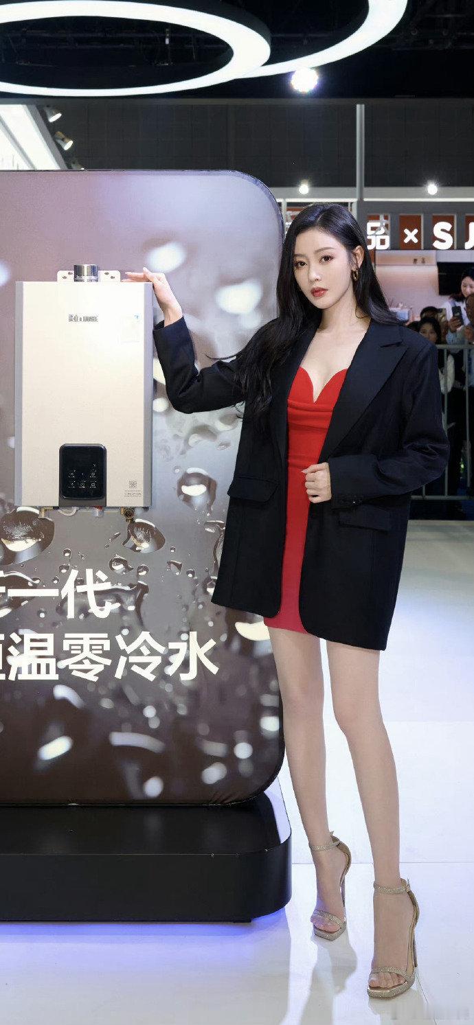 张天爱最近物料[坏笑][坏笑]  ​​​