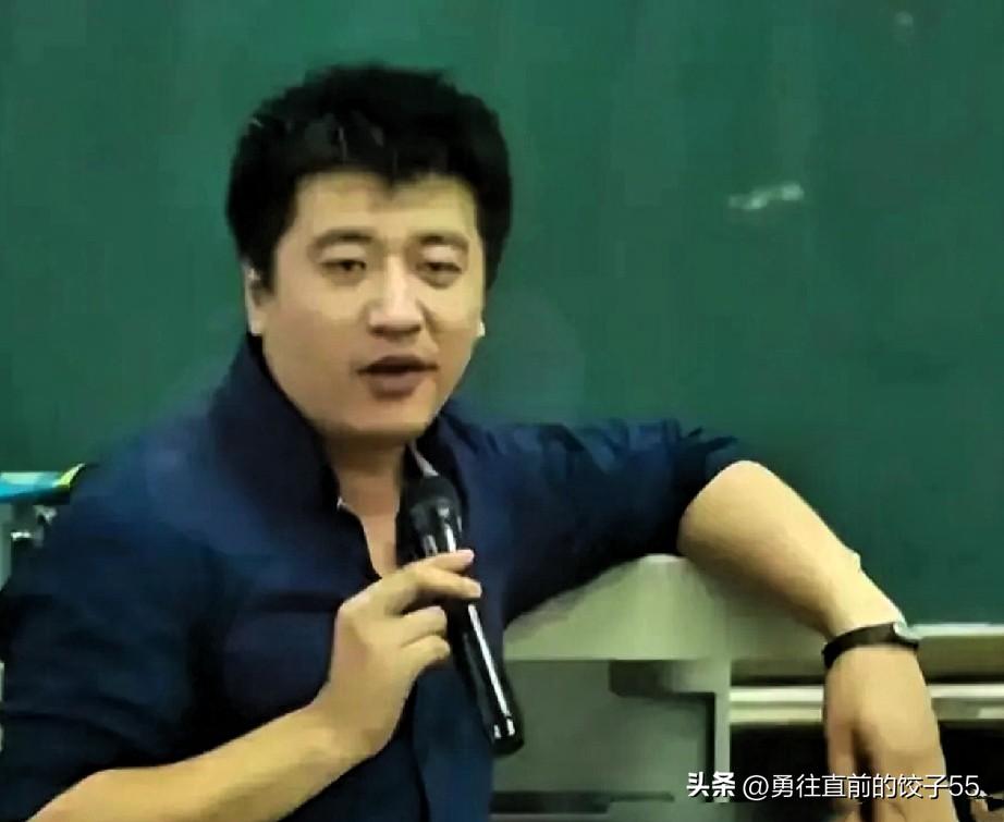 张雪峰猝死，41岁。   张雪峰公司的员工现在心痛不已，因为他们遇到了一个好老板