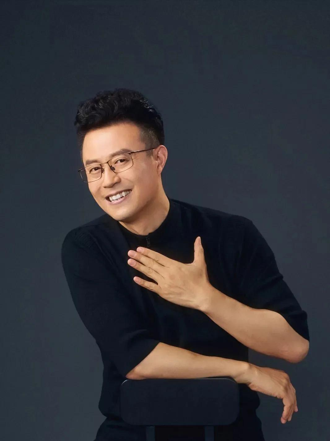 主持人，白燕升说:我是一个农村来的大学生，家境也不是很好，当时我们河北大学最好吃