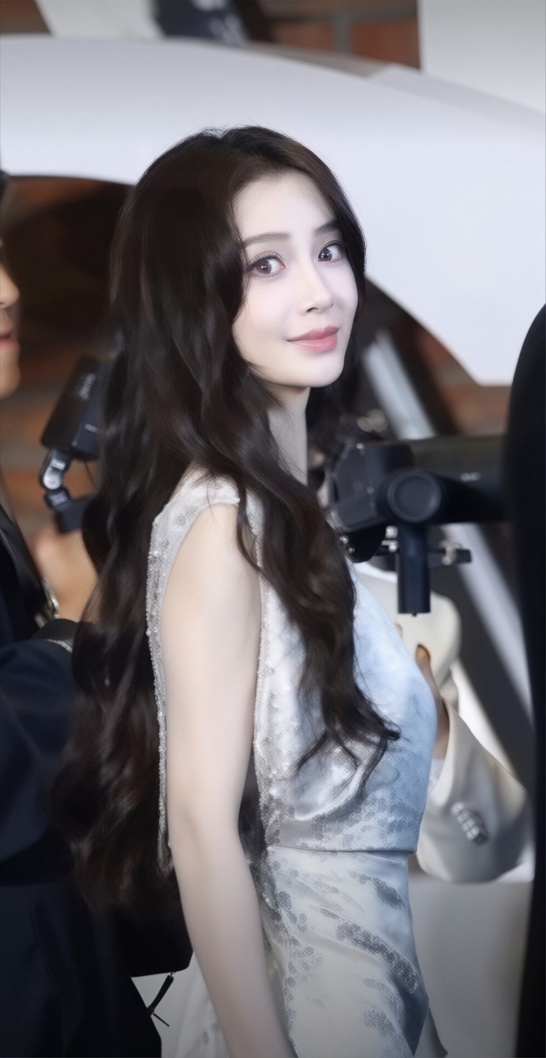 angelababy ⼁杨颖 甜言蜜语是喂鱼的 喜欢你才会骂你๑>ω<๑ 