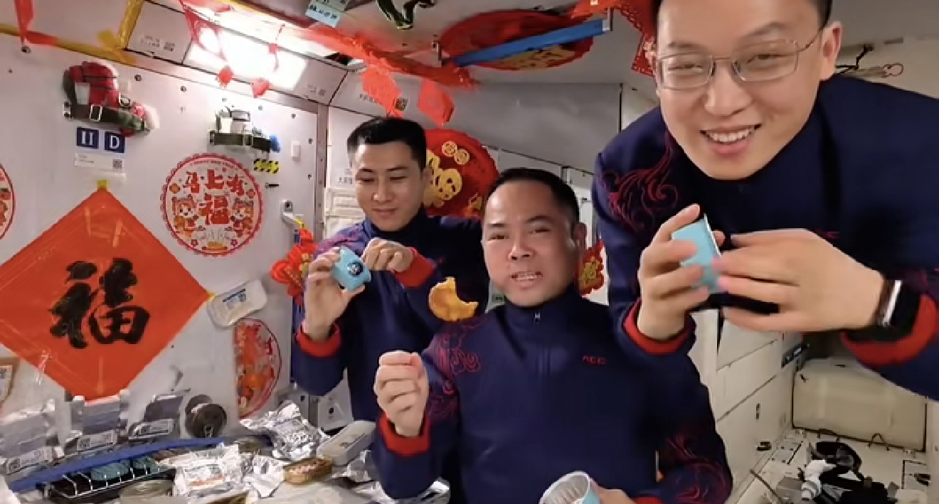 航天春节摄影大赛大年初六 祝大家六六吉顺，步步糕升！ 