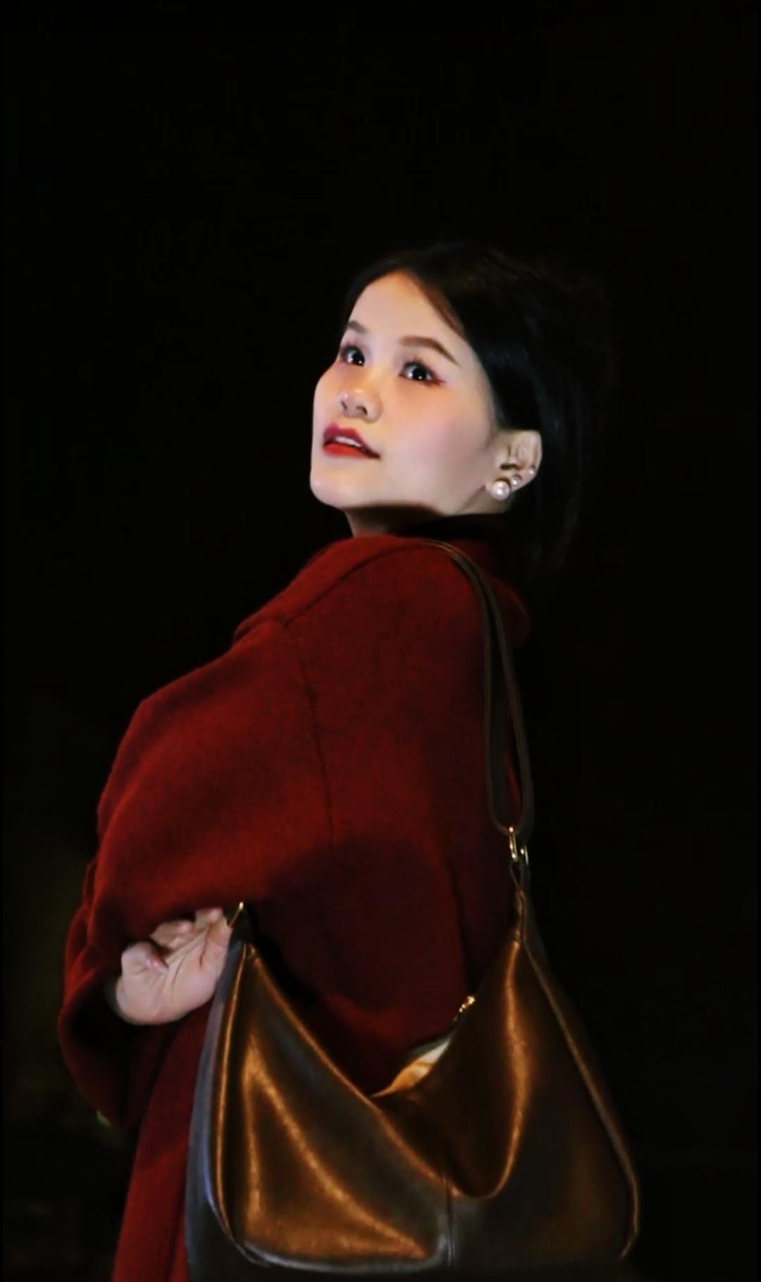 夜晚拍照才有感觉 每个人都是自己生活的主角 高级感 夜拍