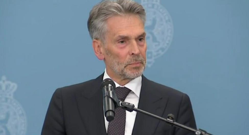 [浮云]对付荷兰只有一个办法！

荷兰，一个国土面积仅 4.15 万平方公里、人