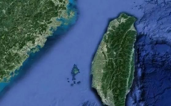 统一台湾后，很难“港澳化”了！很多人以为驻军只是象征性的存在，实际上，军事专家给