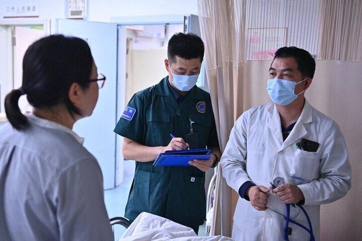 两岸新冠疫情升温　台湾单周就诊人数暴增34%新增17重症

梅花新闻网 于庆中/