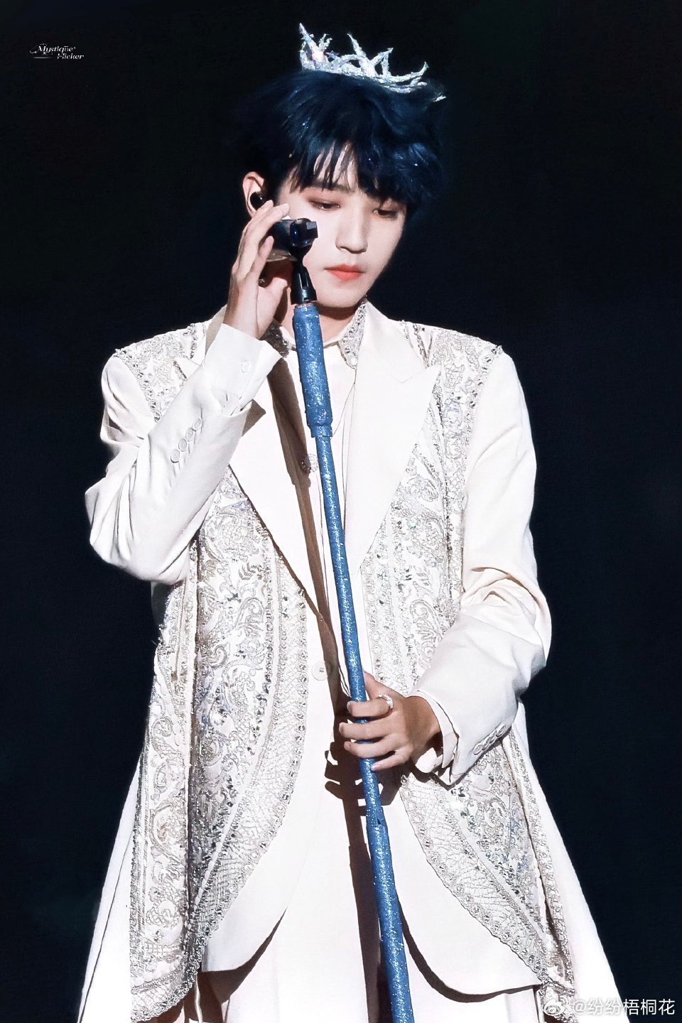 别家站子发的王俊凯不知道为啥看着总是姨母笑，小凯长大啦，帅气 