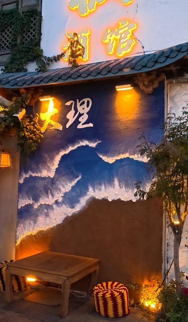收回上次说的话
我的确给每次旅行都配了bgm

上次在大理每天都唱《慢慢喜欢你》