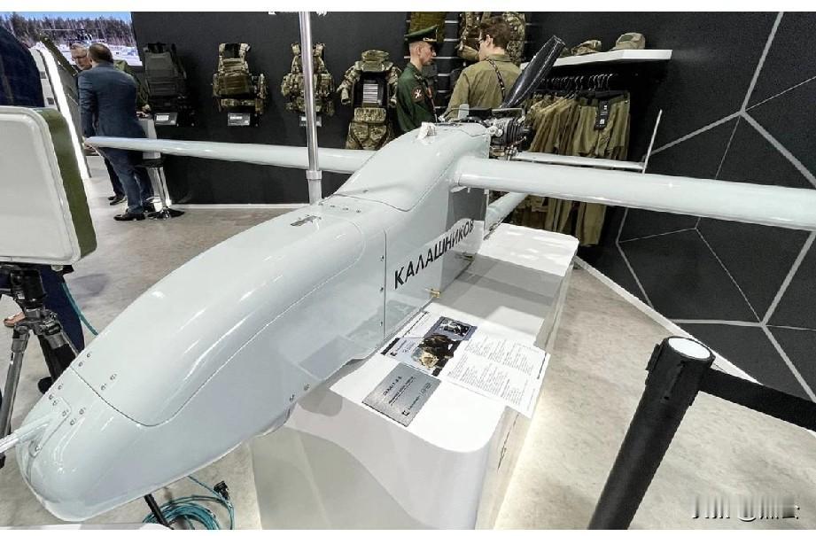 闪亮登场！俄罗斯新型无人机揭开神秘面纱
 
2026年2月8日，2026世界防务