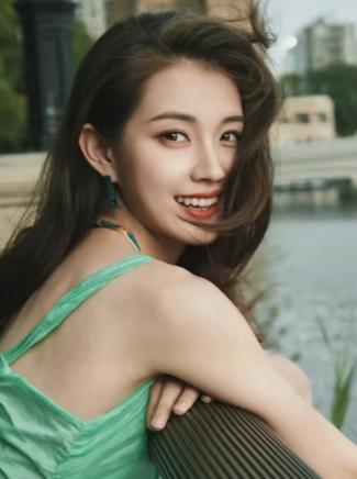 有种预感，
郭宇欣以后不会再演短剧了，
短剧，很难锻炼演技，因为节奏快，都不用有