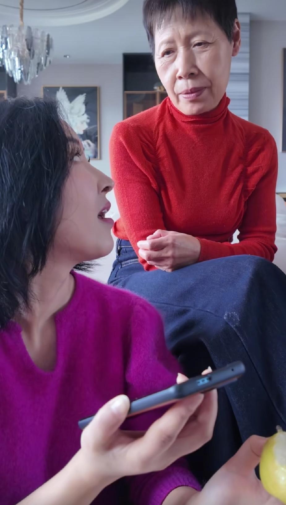 儿媳妇和婆婆一起聊天，聊到一个话题时，婆婆的一句话，却让儿媳妇瞬间破防泪目了。