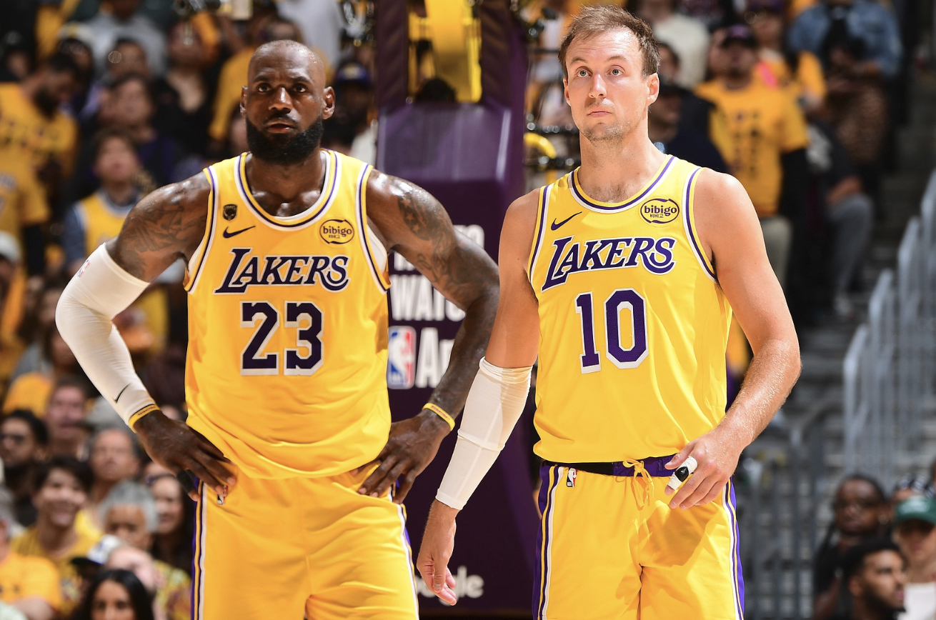 太准了！湖人火箭的G1，湖人全队投篮66中40，命中率高达60.6%，是队史近3