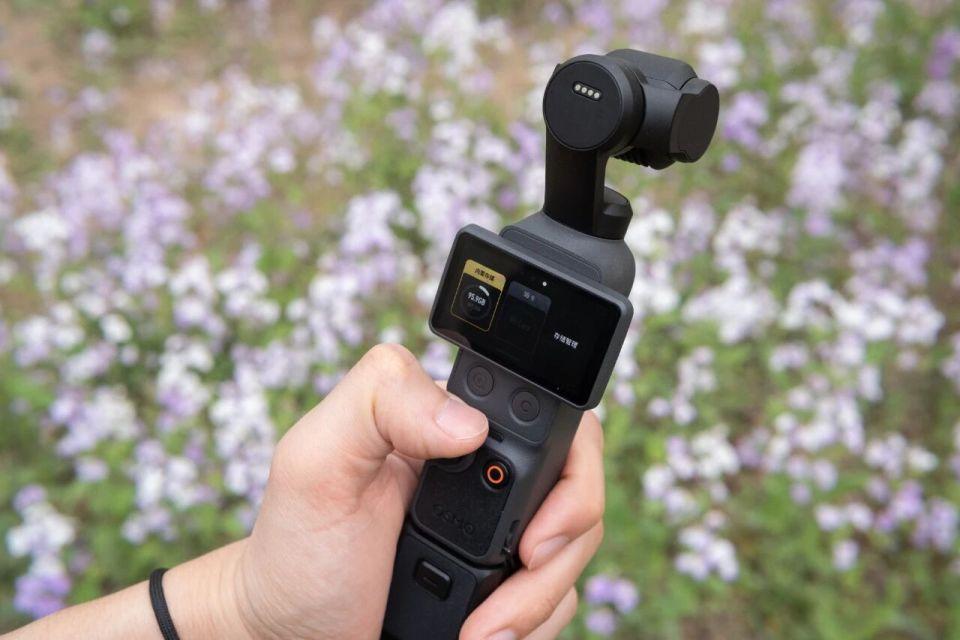 大疆Pocket4：Vlog神器再进化，一寸大底+四轴防抖太香了
 
等了三年，