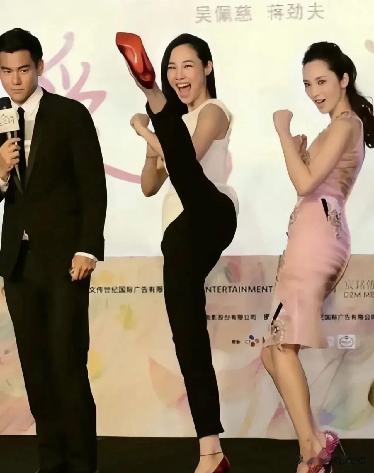 白百合是一位极具魅力的女演员，她的颜值、身材和性格都让人印象深刻。首先，她的颜值