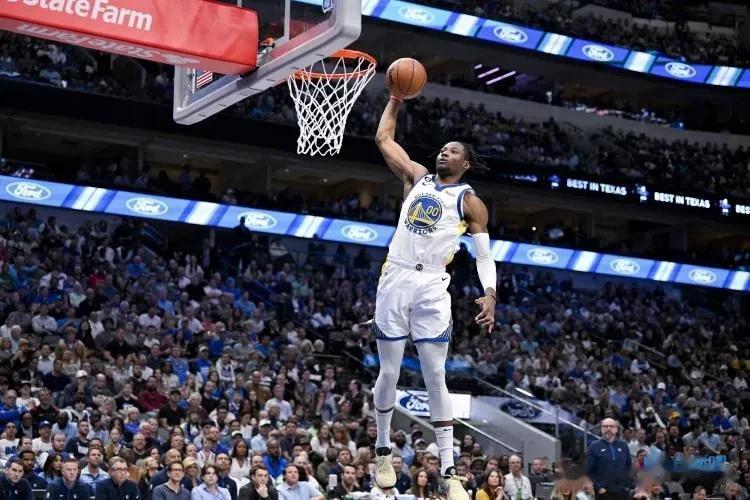 NBA季前赛，湖人125-129勇士，不得不承认的2大事实

2.勇士很想赢

