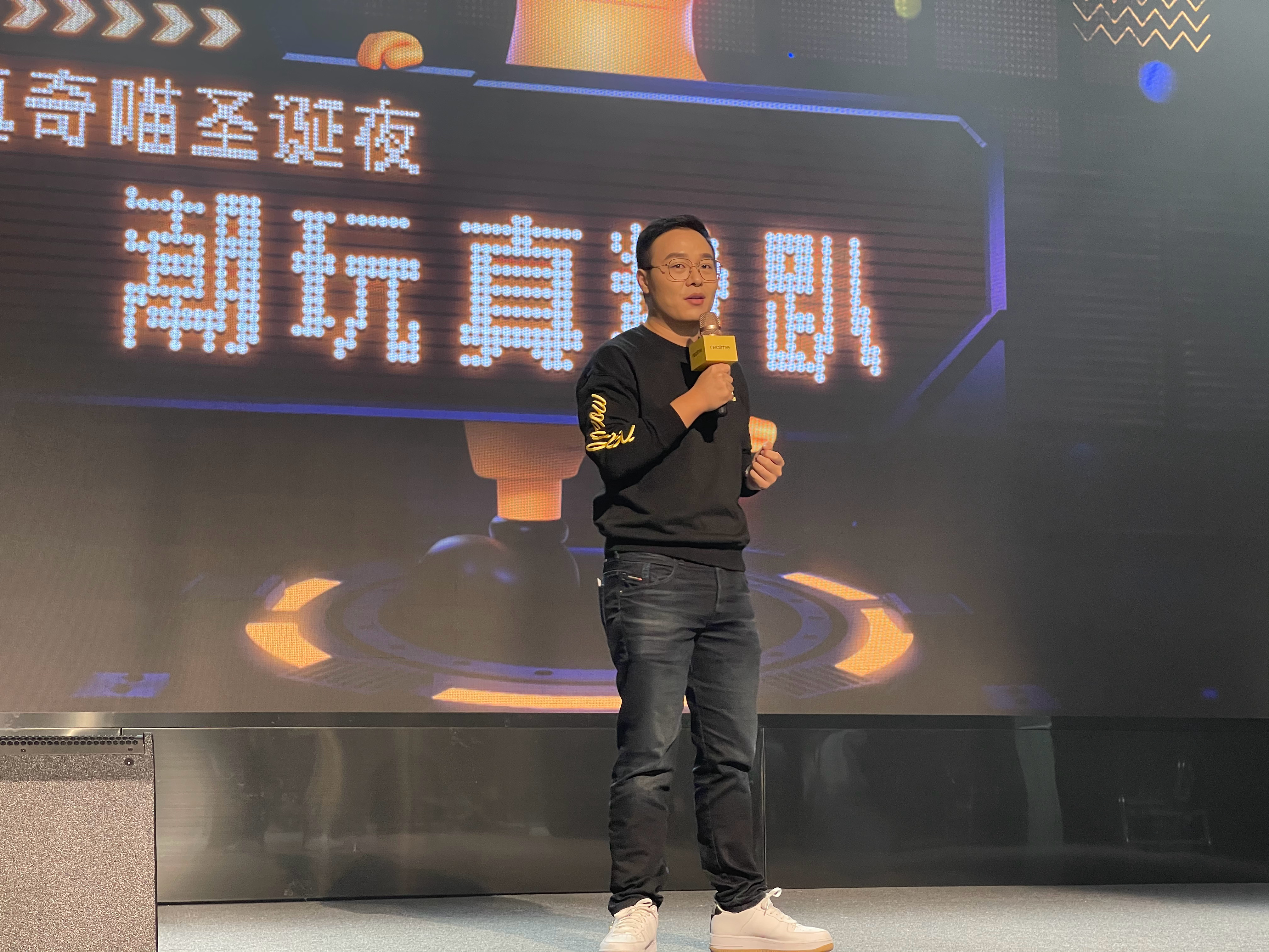 realme手机退出中国市场刷到这个热搜感觉有点恍惚，在7年前realme刚进入