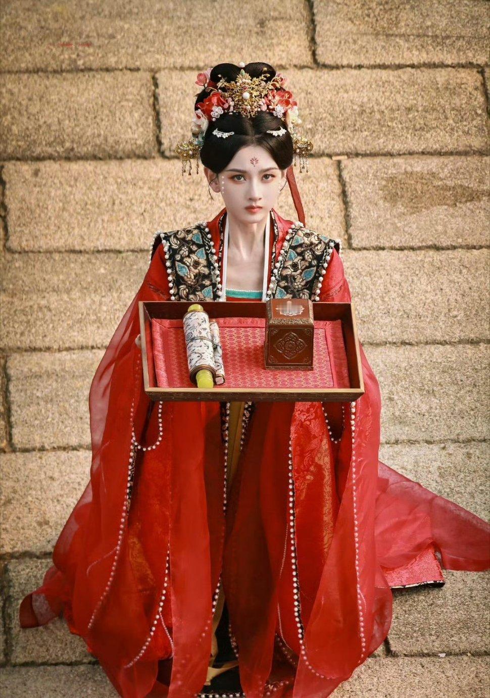 丁禹兮宋祖儿司宫令杀青宣发节奏丁禹兮宋祖儿司宫令杀青宣发节奏🈶，明天杀青特辑杀