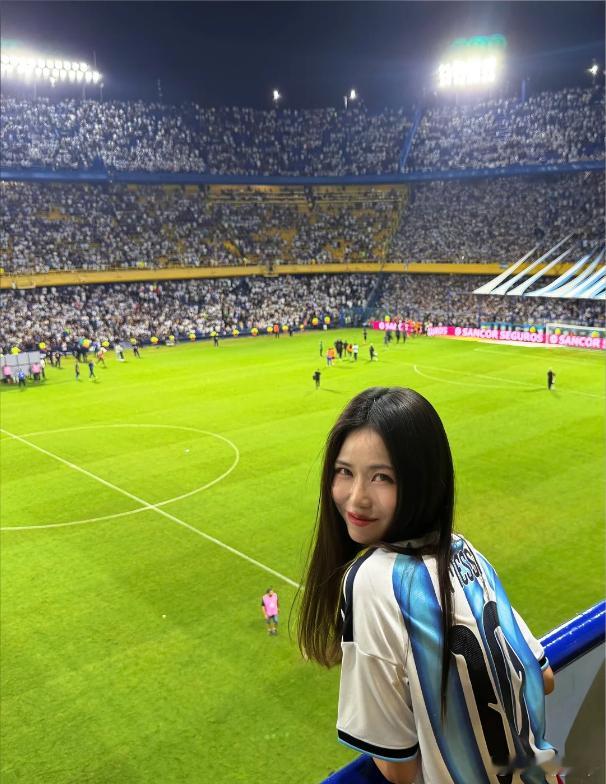 三爷心水来了，今天主打欧冠 联赛：欧冠002队伍：马竞VS巴塞罗那 方向：让平/