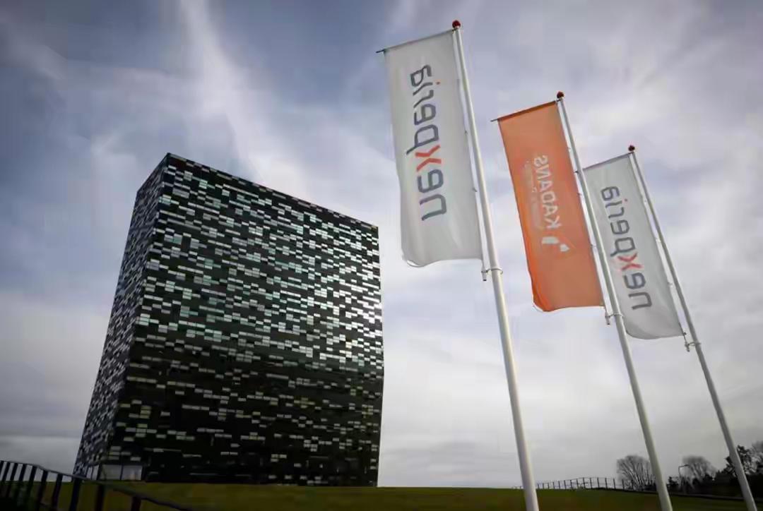 安世事件给西方上了最生动的一课：全球产业链早已深度绑定，单边干预不过是自断臂膀。