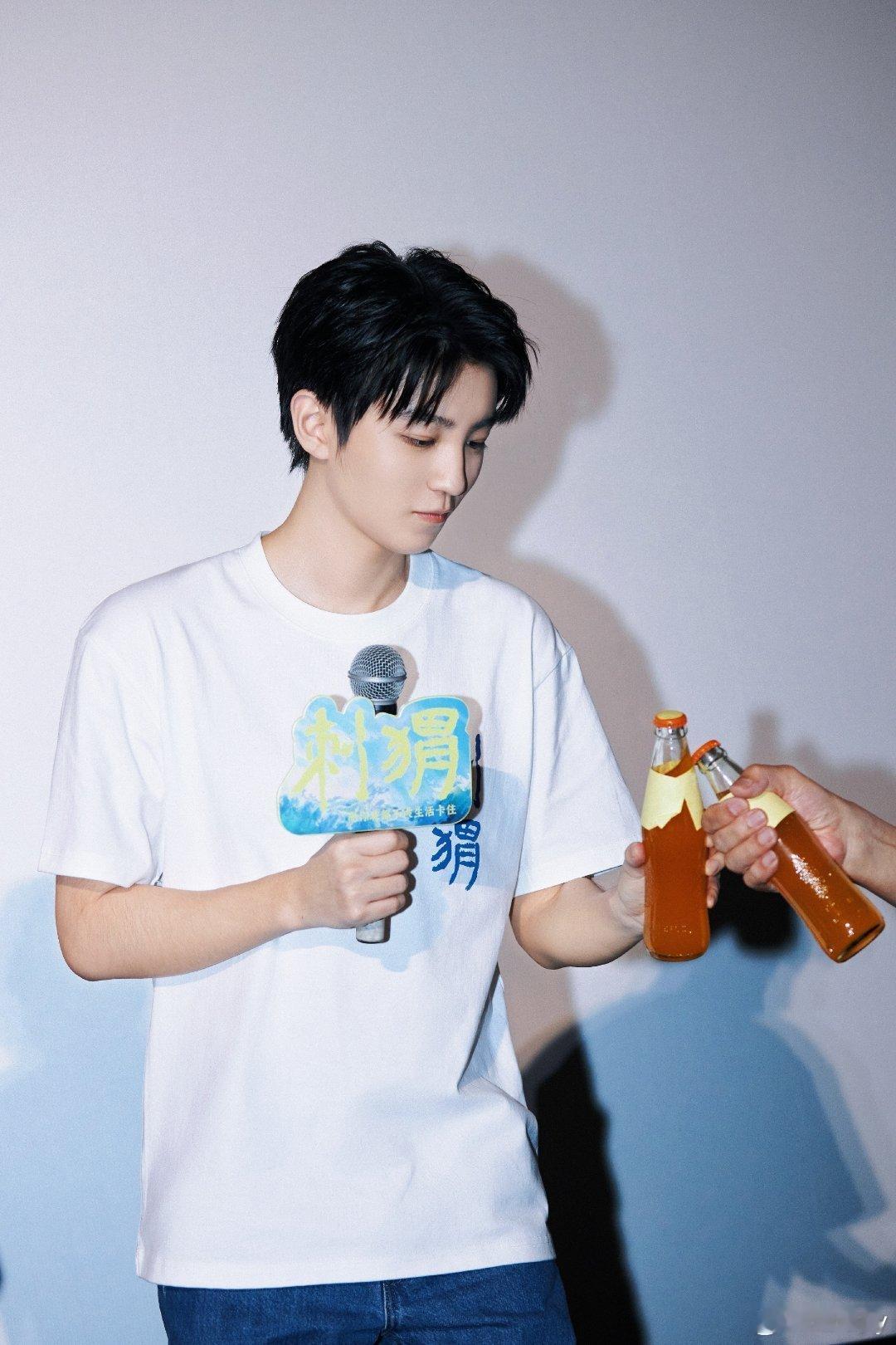 王俊凯 ：我现在强得可怕，！哈哈哈这个我必须相信#王俊凯 我现在强得可怕# ​​