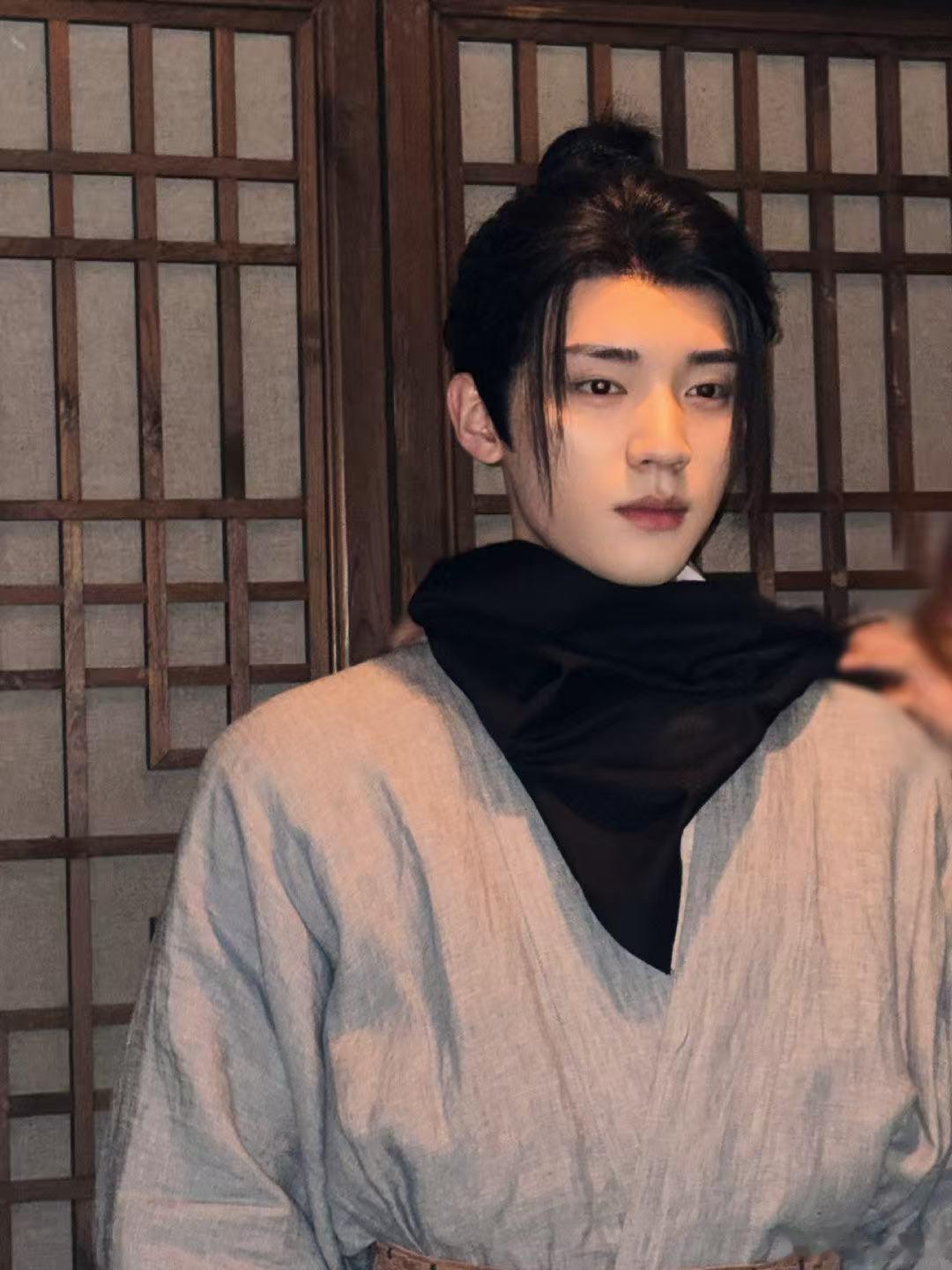 周翊然收官发文周翊然辞别慕清晏 3月18日，《江湖夜雨十年灯》收官发文辞别慕清晏