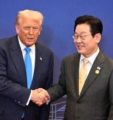 特朗普对朝鲜示好意欲何为意思就是让韩国总统李在明向美国增加缴纳的保护费，否则，随