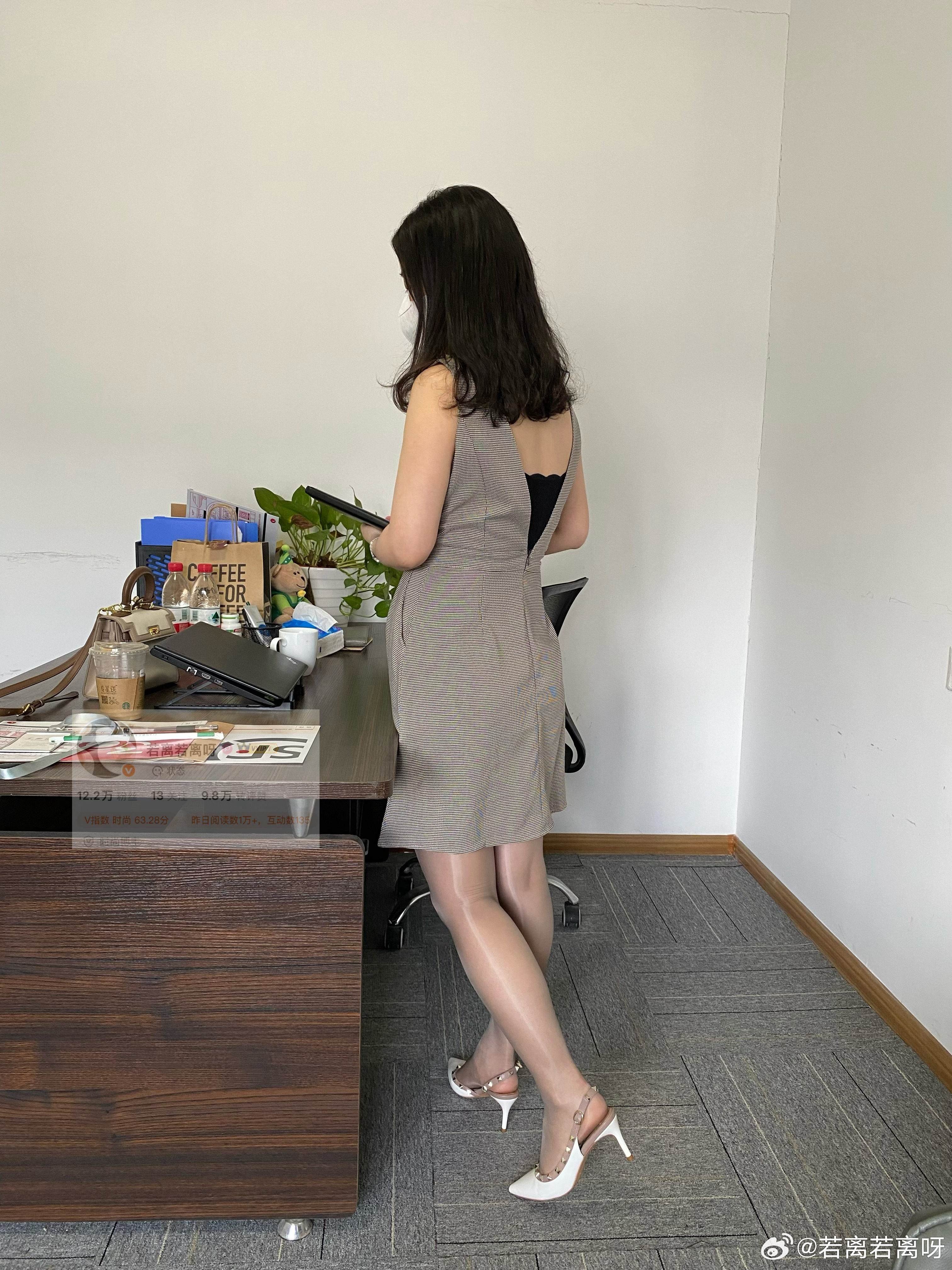 办公室日常，一件连衣裙搞定通勤👗通勤穿搭ootd连衣裙