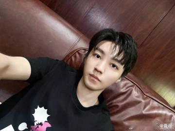 #王俊凯发文为王源庆生# 一辈子的哥们！友谊长存 ​​​
