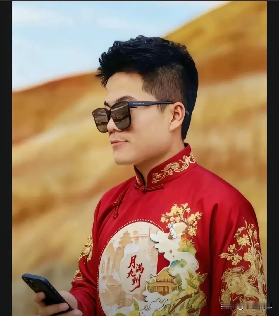 没有点才艺，都不敢说自己是董宇辉的粉丝，粉丝都这么卷了吗？

看看董宇辉评论区，