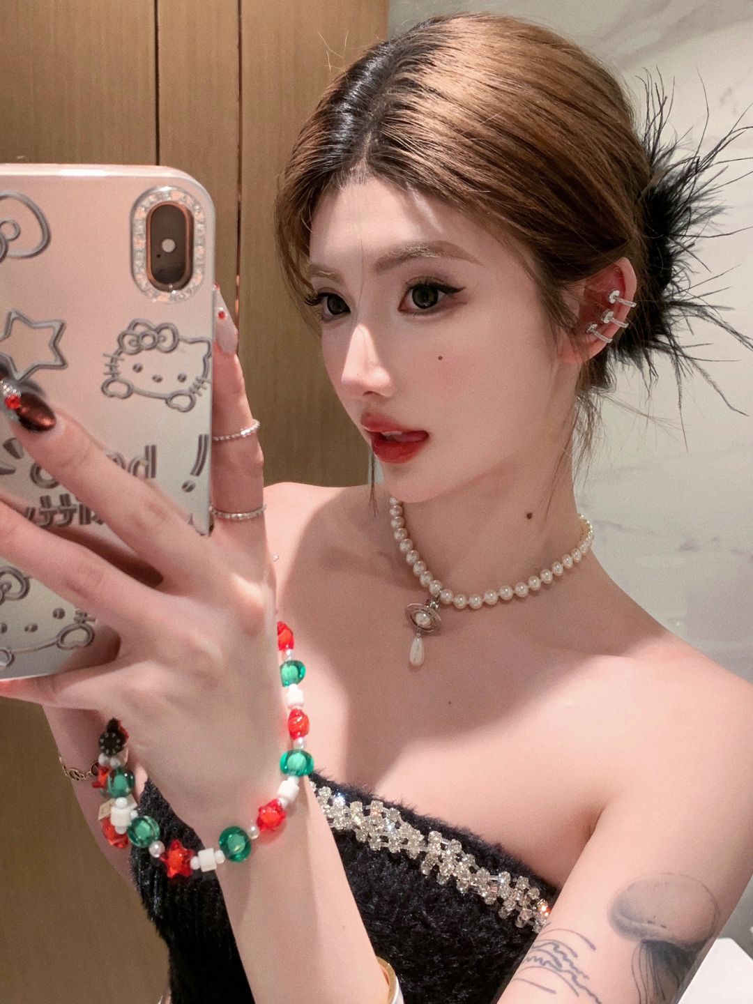 过年回家的漂亮小姨