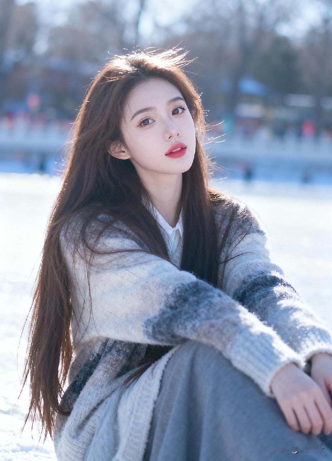 心软是病，懂事要命。这话难听，但真实。

感情里一次次原谅背叛，他当然敢再犯；朋