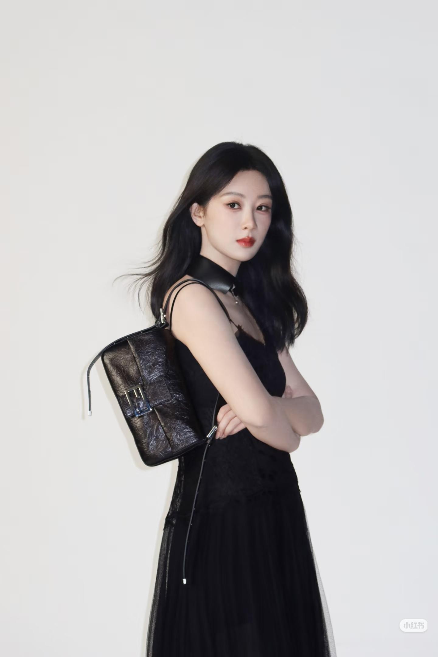 杨紫琼瑶阿姨曾主动邀请杨紫试戏还珠格格今天真是个好日子，明天视后线下活动今天有机