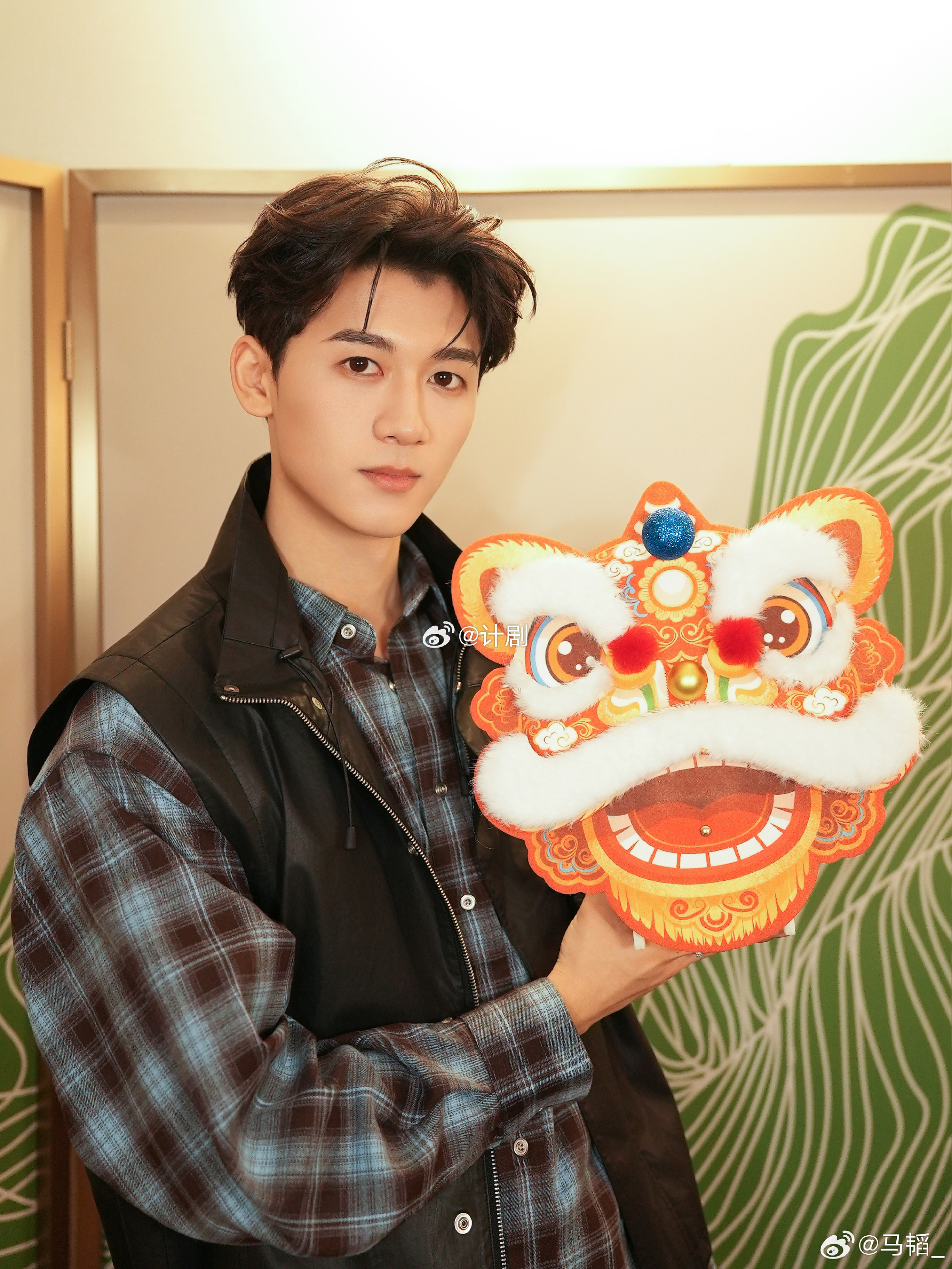 马韬有今天那英没看走眼 刷到马韬的舞台直接被圈粉，唱得稳扎稳打气息足，跳得利落有